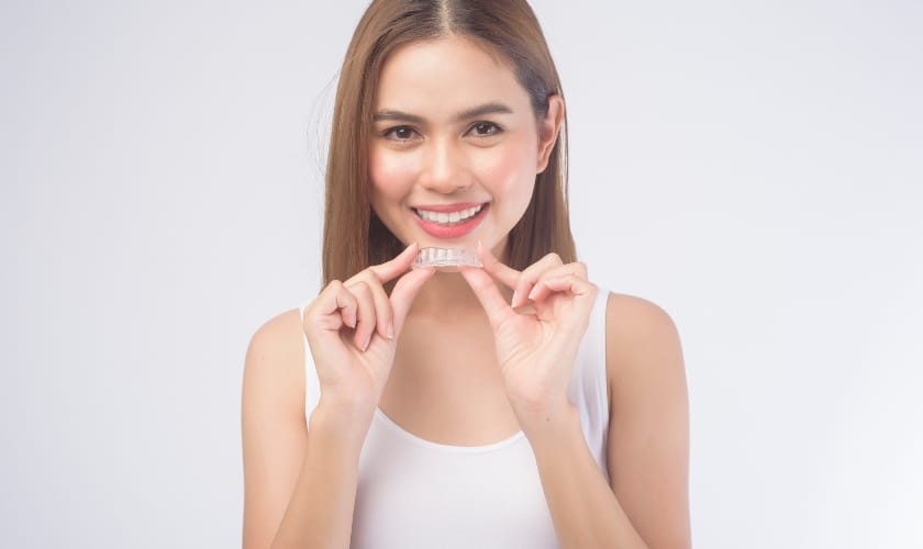 Managing Discomfort From Invisalign In The New Year